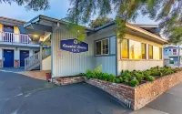 Coastal Breeze Inn Hotels near Serenity by the Sea