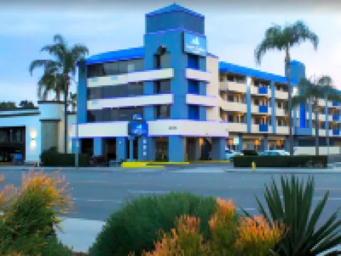 Capri Suites Anaheim Hotéis em Anaheim