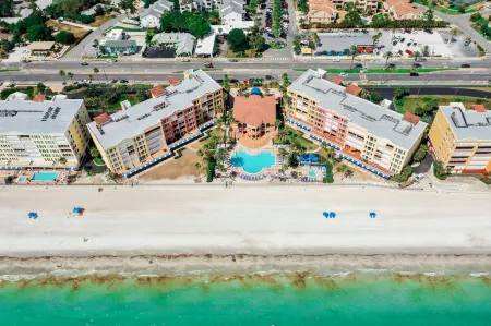 Beachfront Access and Spacious Living - Elegant Coastal Sanctuary