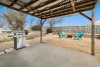 Fenced Yard with Fire Pit and Near Dining Options - Charming Retreat Hotels in Johnson