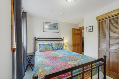 Cozy home w/ wood fireplace, near town - mountain views Hôtels à : Frisco