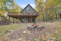 Hot Tub and Fire Pit - Charming Woodland Escape