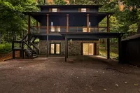 Serene Mountain Haven - Hot Tub, Fire Pit, Game Room Hotels in Mineral Bluff