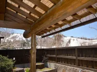 Hotel & Onsen 2307 Shigakogen Отели рядом с достопримечательностью «Yokoteyama Shibutoge Ski area»