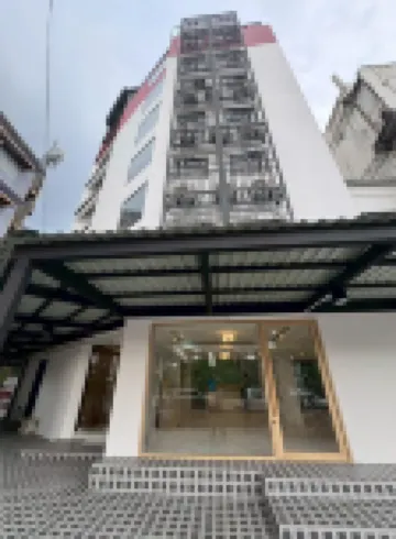 Missoniya Hotel Hotel berhampiran Insee Chantarasatit Stadium