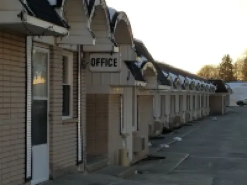 Travellers Inn Hotels in Grey County