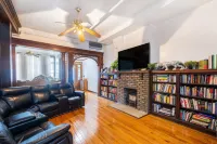 Klo Guest House Hotels in 