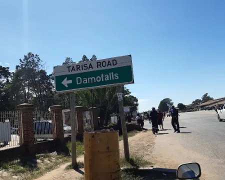 Nhaka Savaal โรงแรมในGoromonzi