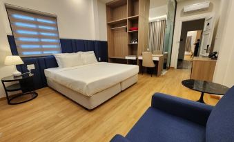 Ruby Hotel