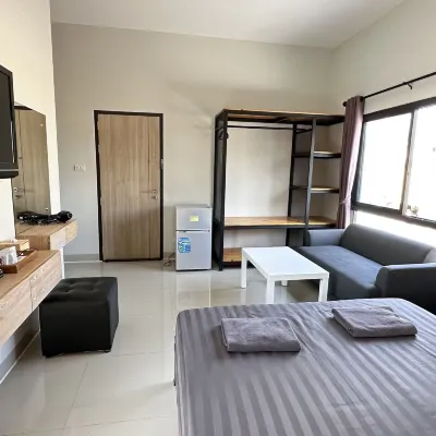 Buathong Pool Villa Отели рядом с достопримечательностью «Торговый центр Central Plaza WestGate»