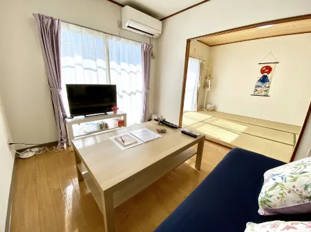 Nomad Bellheim Отели рядом со станцией Akitsu Railway Station