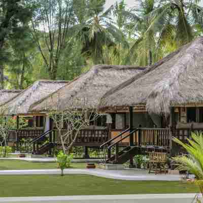 Pondok Santi Estate Gili Trawangan Hotel Exterior