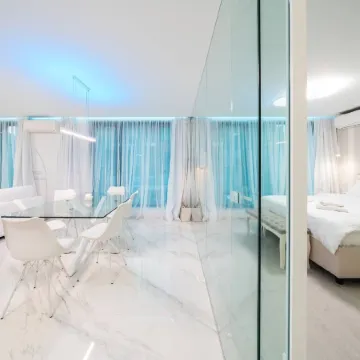 Emirates White Sensation