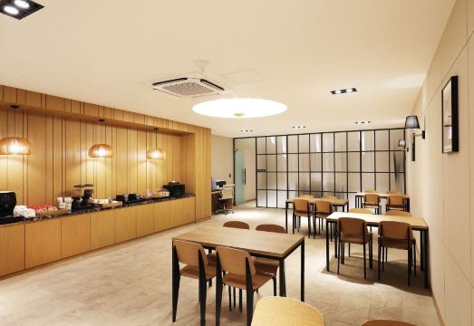 무료 조식 코너