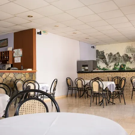Petania Hotel & Apartments