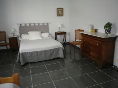 레 샹브르 데 메장지 Chapelle Saint Martin 주변 호텔
