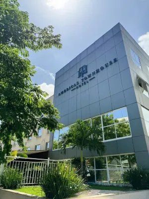 ATH飯店 - 美洲聯排別墅 Praia da Macumba附近的飯店