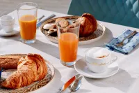Aeris Suite & Relax - breakfast