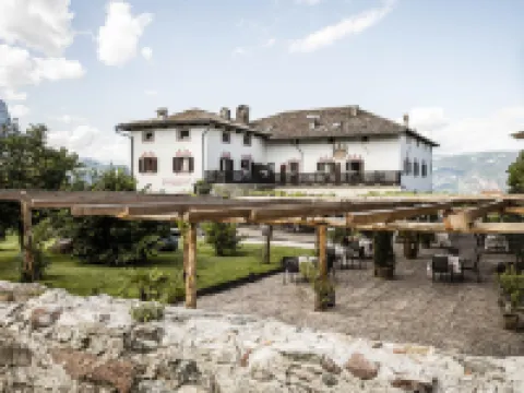 隆格霍夫阿西茲酒店 阿皮亞諾蘇拉斯特拉達德爾維諾酒店