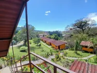 El Santuario Ecolodge Hotels in Серро Пунта