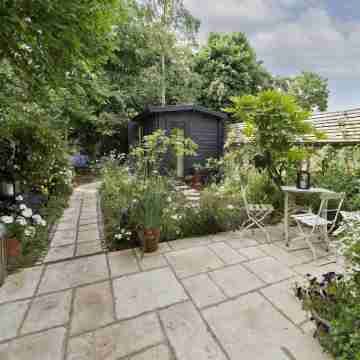 Gorgeous Garden Flat Kensal 1 Bed Hotel Exterior