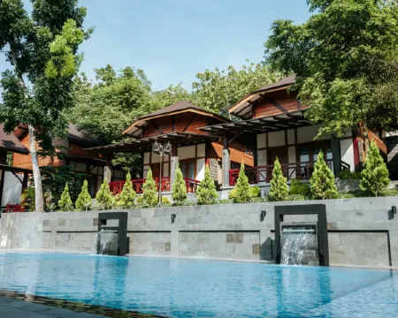 Pajangan Village Hotels in Pajangan