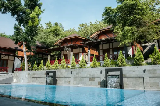 Pajangan Village Hotels in Pajangan