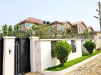 Comfy & Cozy Hideout ~ Close to Highway ~Parking