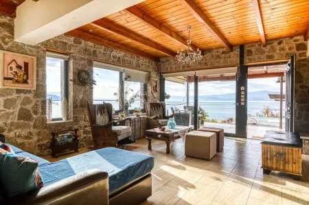 Magical View, Villa Asproneri, Kamena Vourla