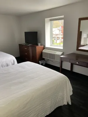 Elker Inn & Suites Hotels in Saint Marys