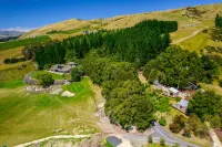 Russell's Cabins Hotels in Leithfield