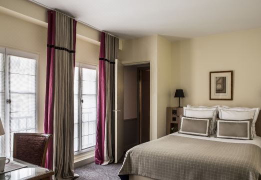 Hôtel de la Place du Louvre 내부