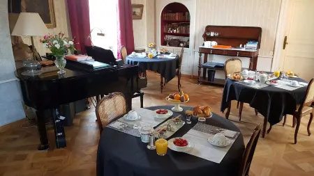 Le Manoir de la Bigotière Отели в г. Плелен-Тригаву