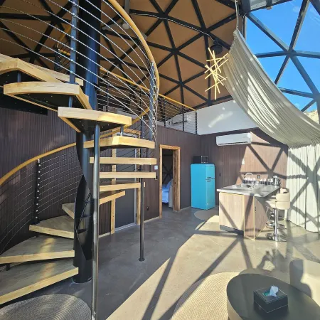Clear Sky Resorts- Bryce Canyon Unique Stargazing Domes