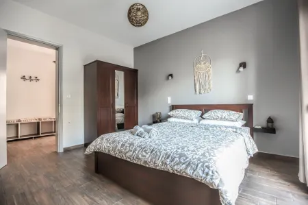 Terra di Meteora Suites #2 Отели рядом с достопримечательностью «Монастырь Святой Троицы»