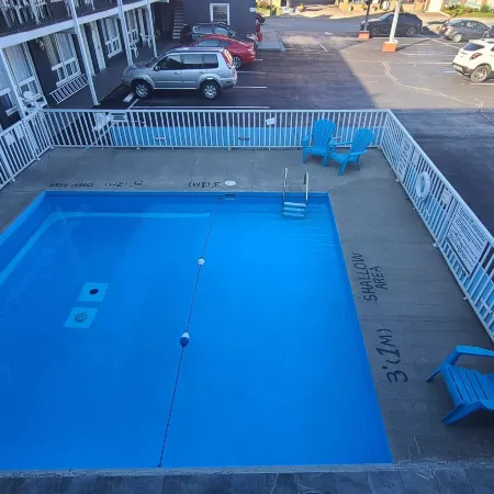 Choice Inn by the Falls