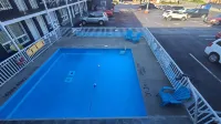 Choice Inn by the Falls - Pools