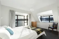 Harbour Views Hotels in Dunedin