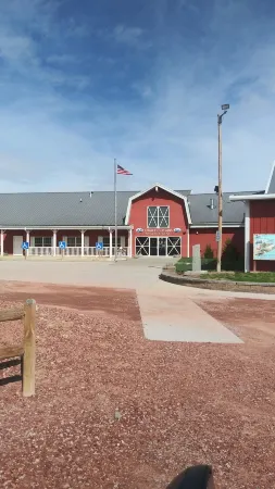 Circle S Lodge Отели в г. Митчелл