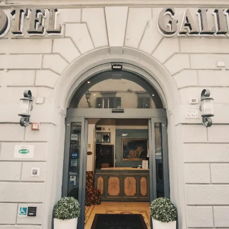 The Galileo Hotel Отели рядом с достопримечательностью «Сан-Лоренцо»