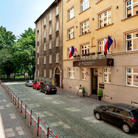 Amber Design Residence