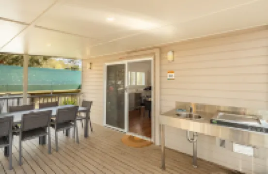 伯尼山因傑妮雅假日公園