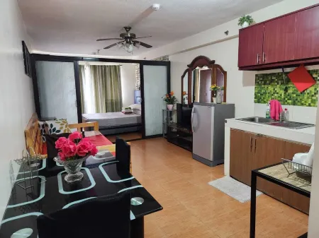 1 Bedroom Condo at One Oasis Condominuim