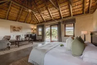 Hlosi Game Lodge - Amakhala Game Reserve - Balkoner