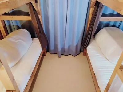 Guesthouse Nandeyanen - Hostel Hotels in 