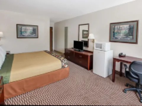 克里斯特爾萊克温德姆速8酒店 克里斯特爾萊克酒店