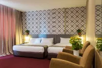 LS Hotel Hotels in Plentong