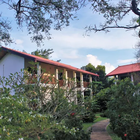 Blue Turtle Hotel Отели рядом с достопримечательностью «Yala Tamarind Safari Jeep Service»