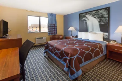 Super 8 by Wyndham Janesville Hotels in Janesville