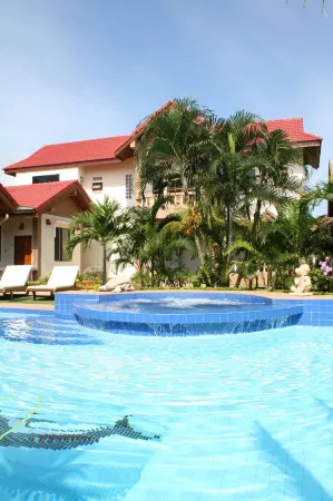 Long Beach Inn Отели рядом с достопримечательностью «Tham Phraya Nakhon»